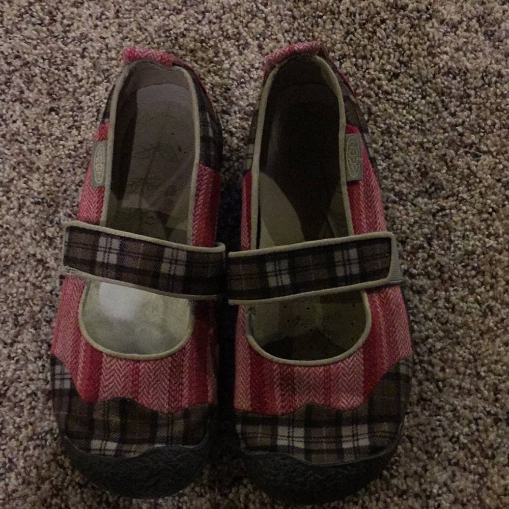 Keen plaid Mary Janes